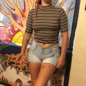 Fitted striped crop top